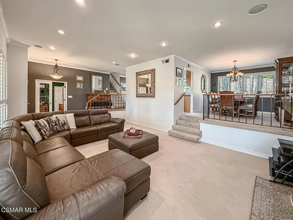 181 W Avenida De Las Flores, Thousand Oaks, California 91360 home-pic-10