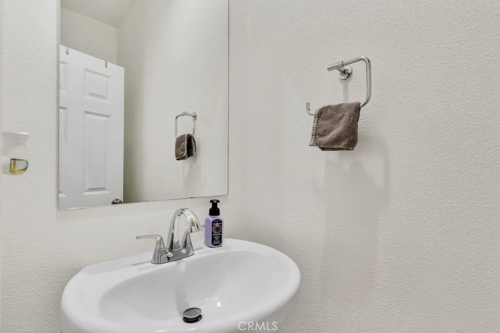 2814 Clary, Spring Valley, California 91977 home-pic-19