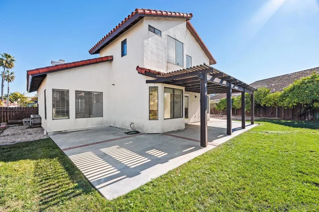 5070 Chalet Dr, Oceanside, California 92057 home-pic-19