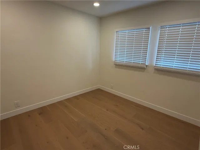 19216 Calvert Street, Tarzana, California 91335