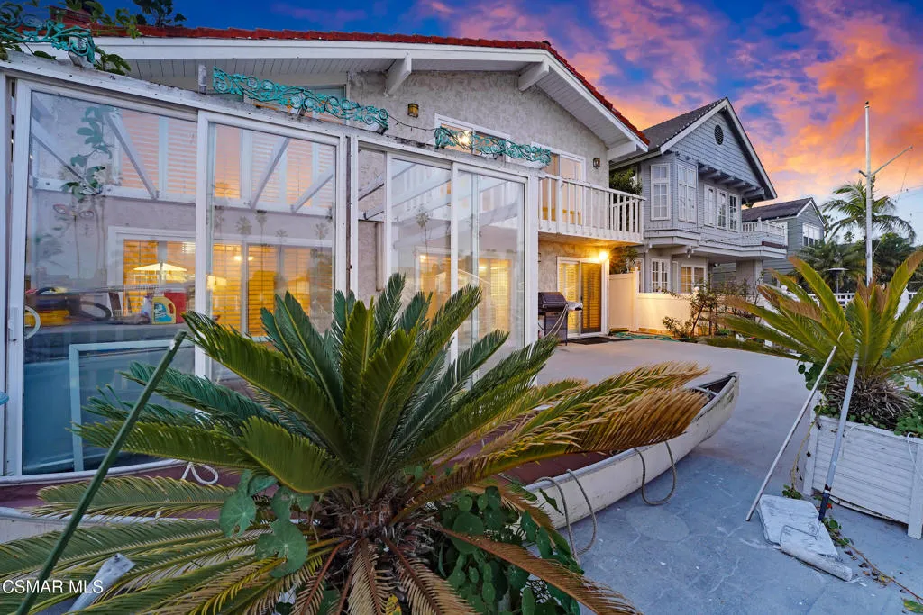 3058 Seahorse Avenue, Ventura, California 93001 home-pic-8