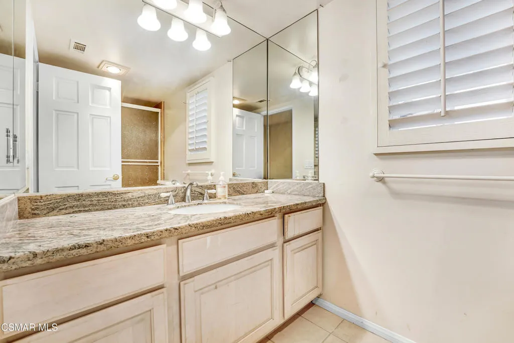 3058 Seahorse Avenue, Ventura, California 93001 home-pic-25