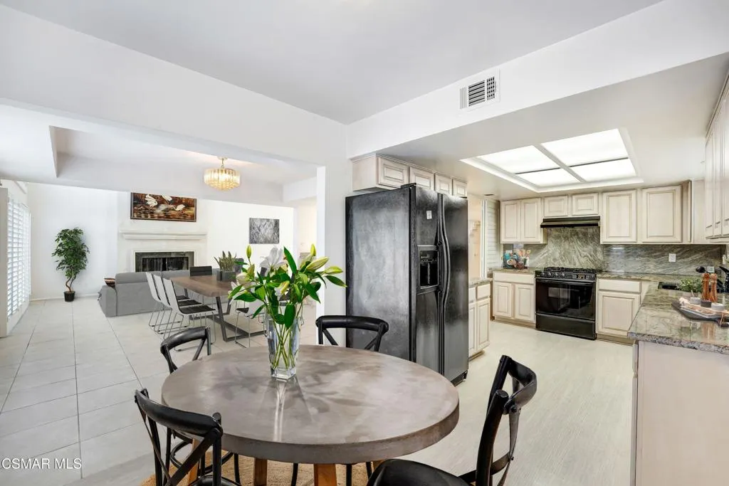 3058 Seahorse Avenue, Ventura, California 93001 home-pic-22