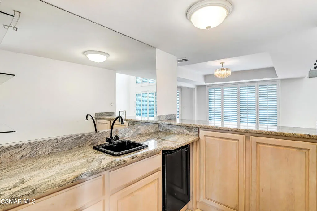3058 Seahorse Avenue, Ventura, California 93001 home-pic-16