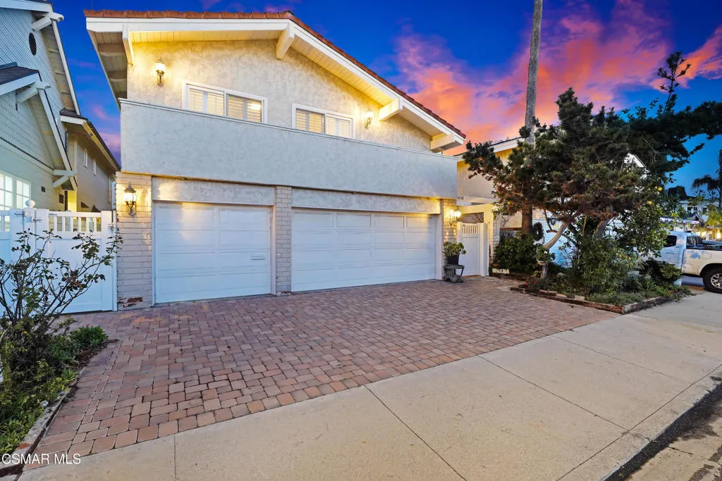 3058 Seahorse Avenue, Ventura, California 93001 home-pic-2