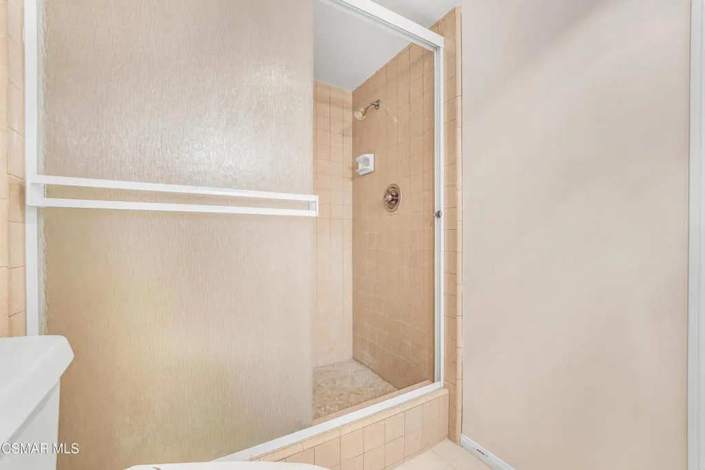 3058 Seahorse Avenue, Ventura, California 93001 home-pic-26