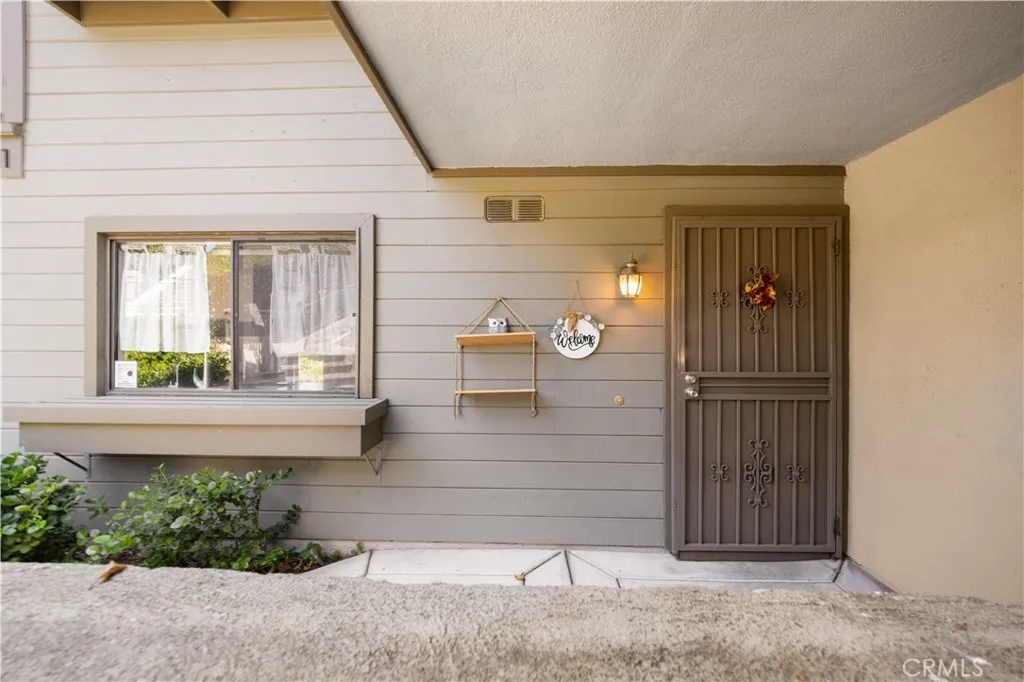 11 Palos 55, Irvine, California 92612 home-pic-1