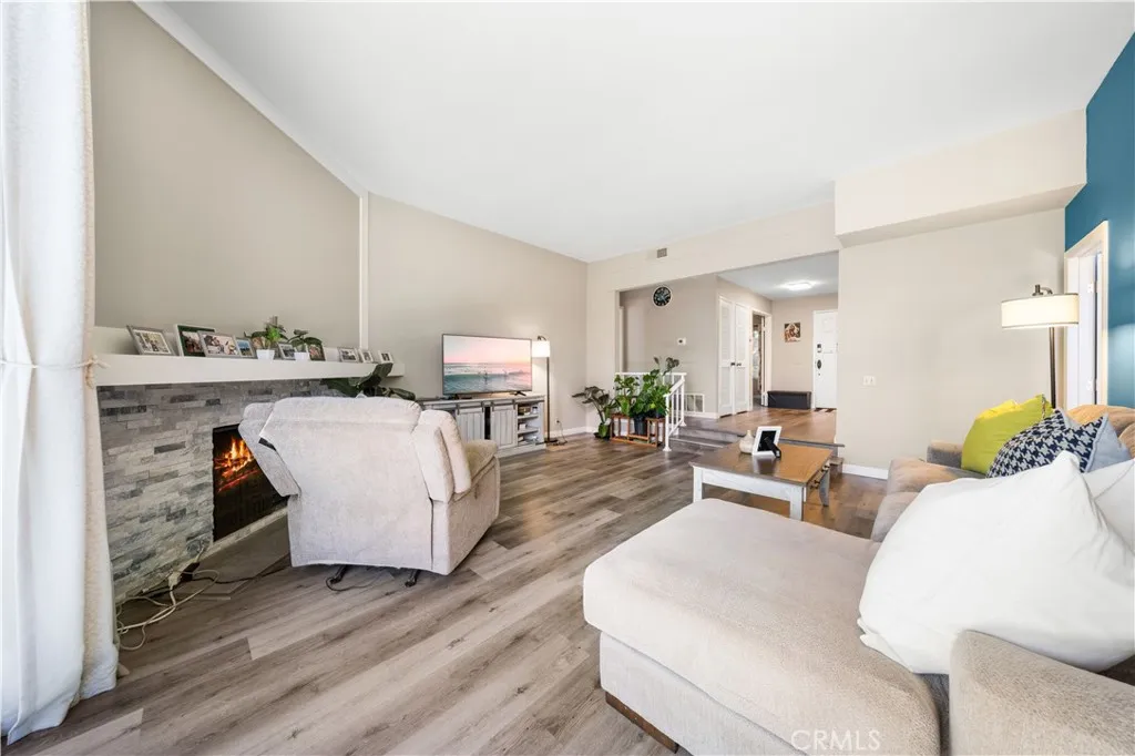 11 Palos 55, Irvine, California 92612 home-pic-24