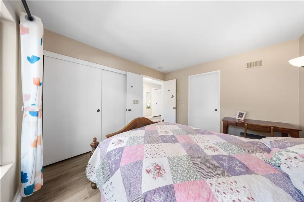 11 Palos 55, Irvine, California 92612 home-pic-14