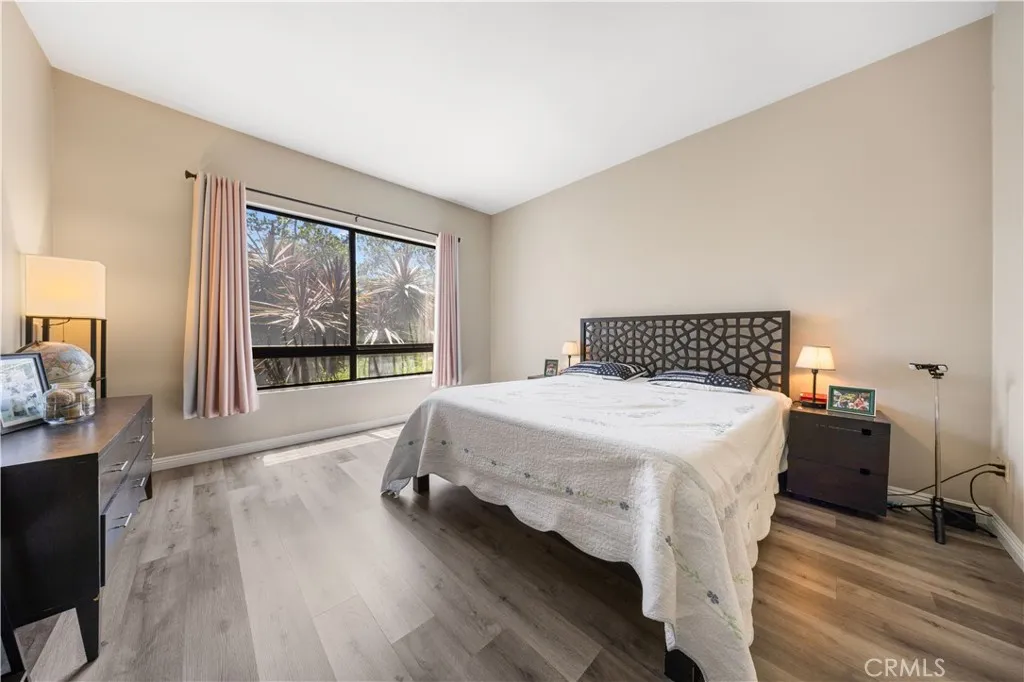 11 Palos 55, Irvine, California 92612 home-pic-16