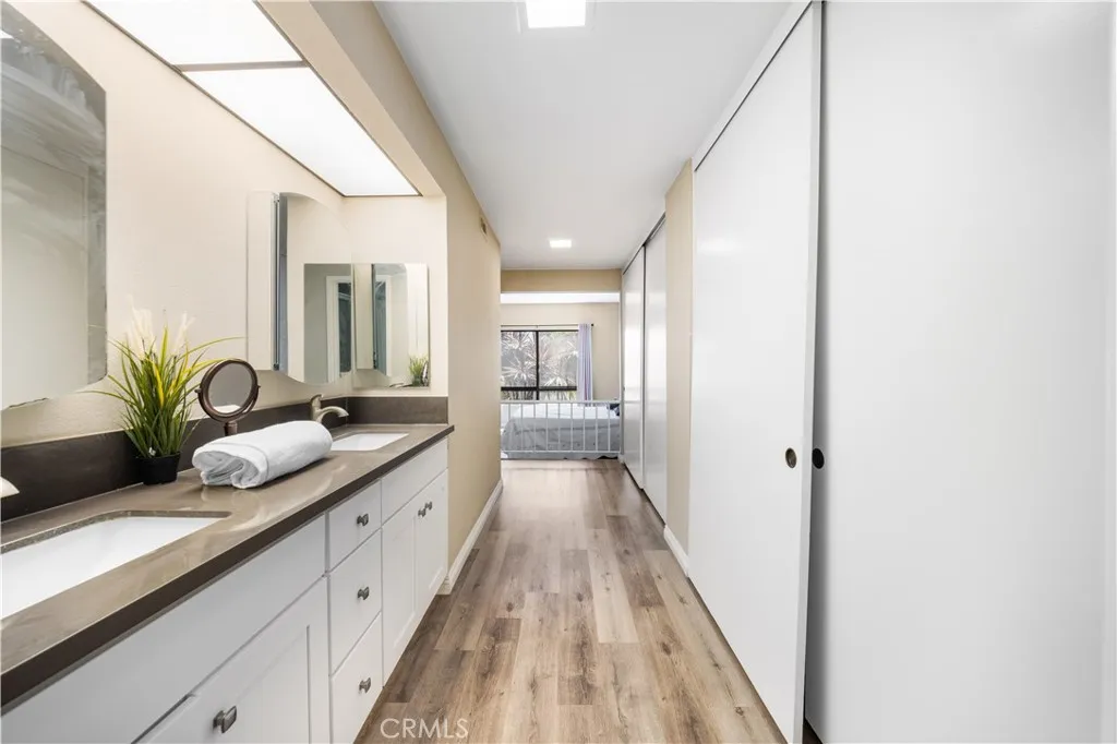 11 Palos 55, Irvine, California 92612 home-pic-22