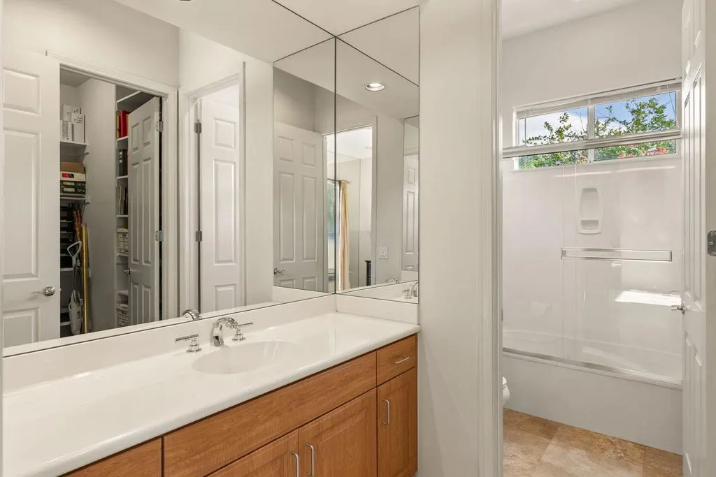18 Calais Circle, Rancho Mirage, California 92270 home-pic-19