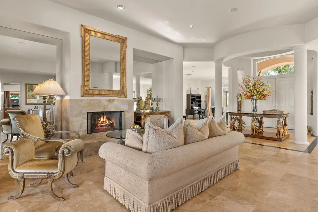 18 Calais Circle, Rancho Mirage, California 92270 home-pic-7