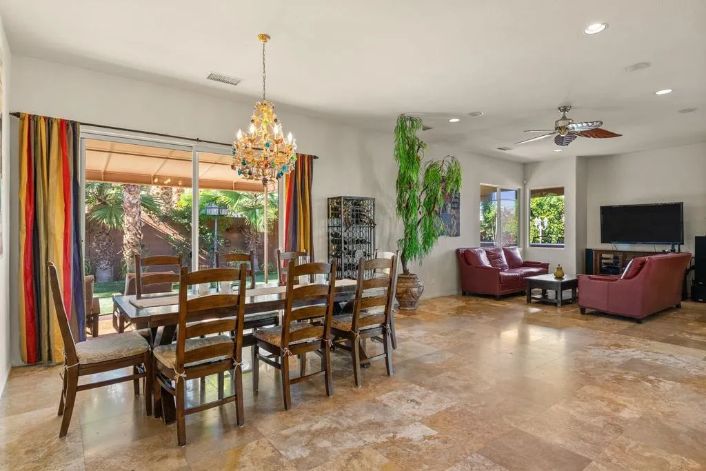 18 Calais Circle, Rancho Mirage, California 92270 home-pic-13