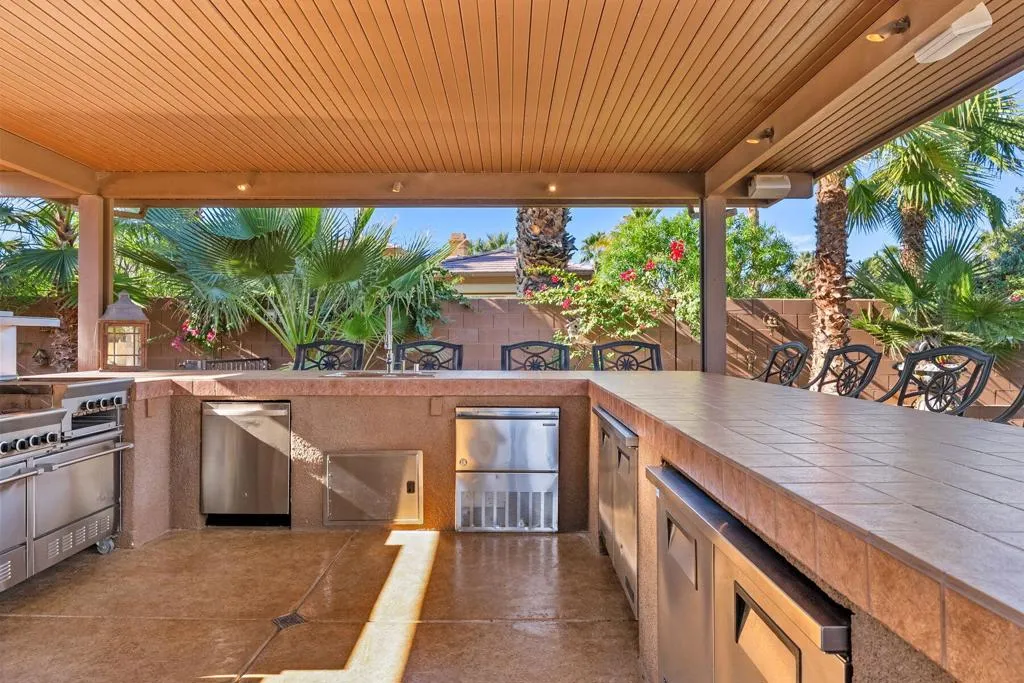 18 Calais Circle, Rancho Mirage, California 92270 home-pic-41
