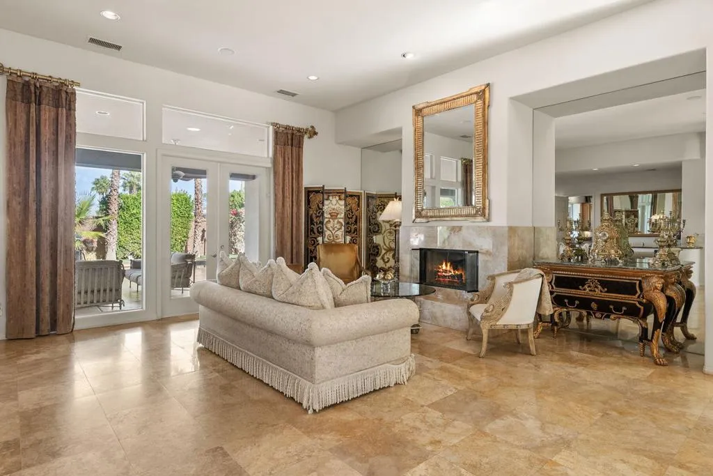 18 Calais Circle, Rancho Mirage, California 92270 home-pic-6