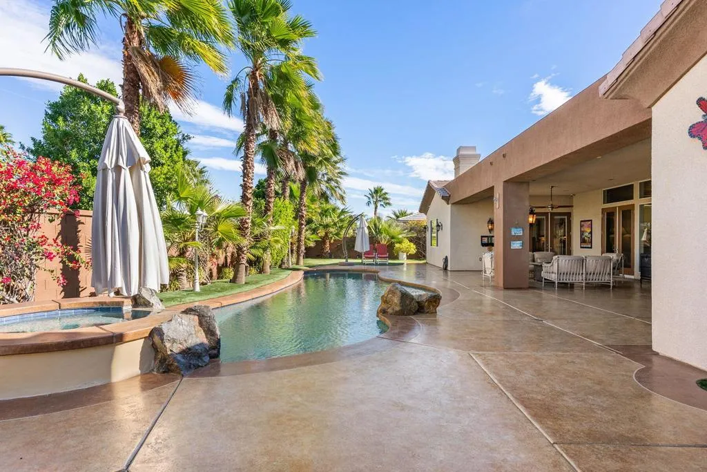 18 Calais Circle, Rancho Mirage, California 92270 home-pic-35
