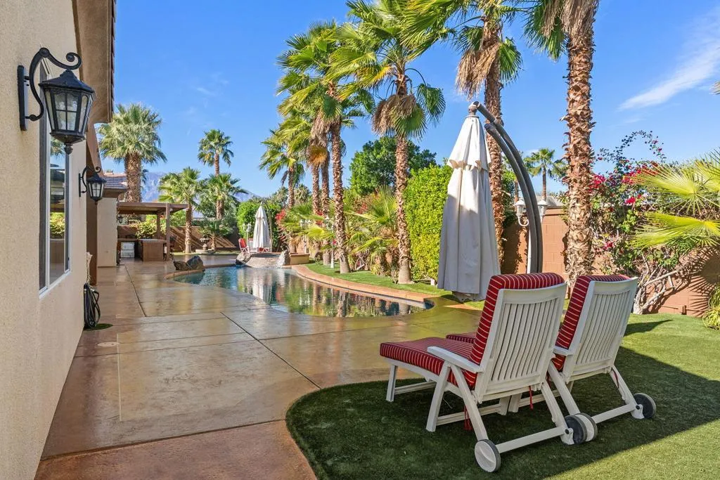 18 Calais Circle, Rancho Mirage, California 92270 home-pic-38