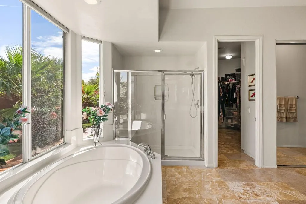 18 Calais Circle, Rancho Mirage, California 92270 home-pic-26