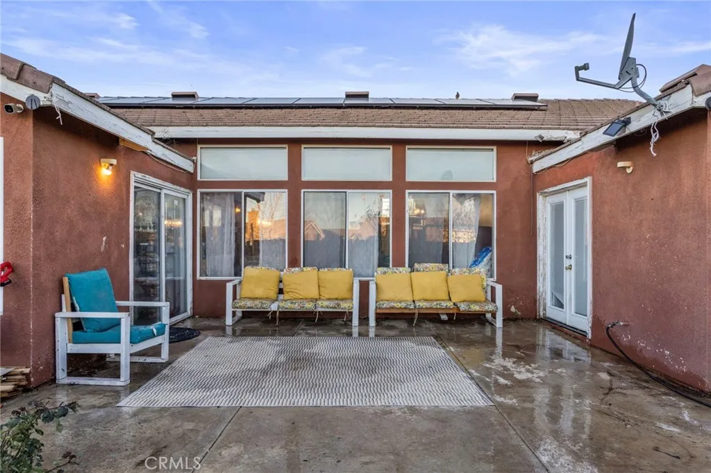 13207 Fordham Circle, Victorville, California 92392 home-pic-28