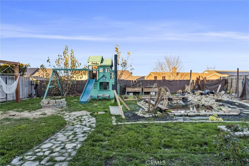 13207 Fordham Circle, Victorville, California 92392 home-pic-29