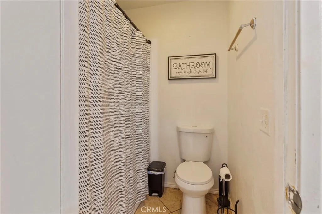 13207 Fordham Circle, Victorville, California 92392 home-pic-20