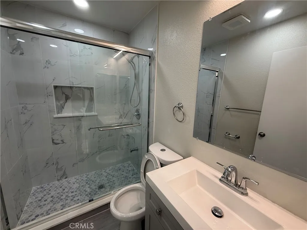 12141 Ramona Boulevard, El Monte, California 91732 home-pic-24
