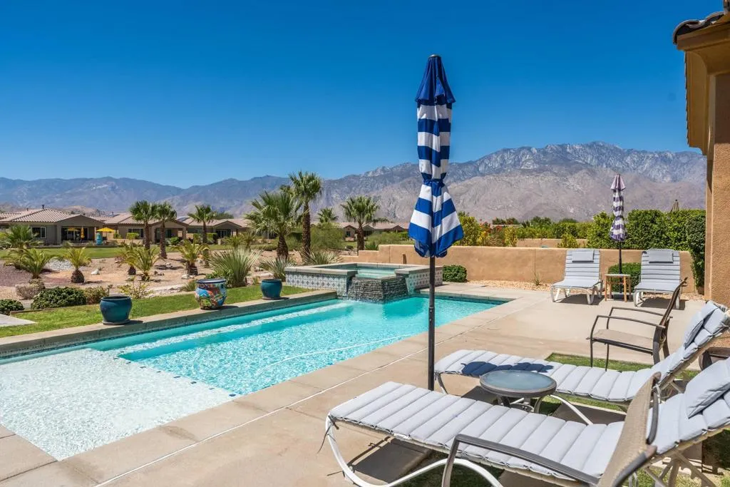 67437 S Chimayo Drive, Cathedral City, California 92234 home-pic-2