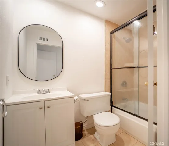 Guest Bathroom 2