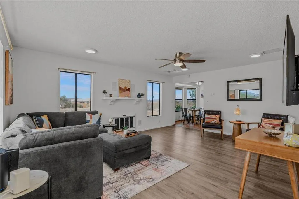 63555 Walpi Drive, Joshua Tree, California 92252 home-pic-4