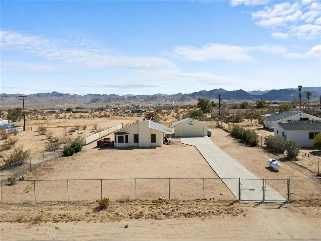 63555 Walpi Drive, Joshua Tree, California 92252 home-pic-29