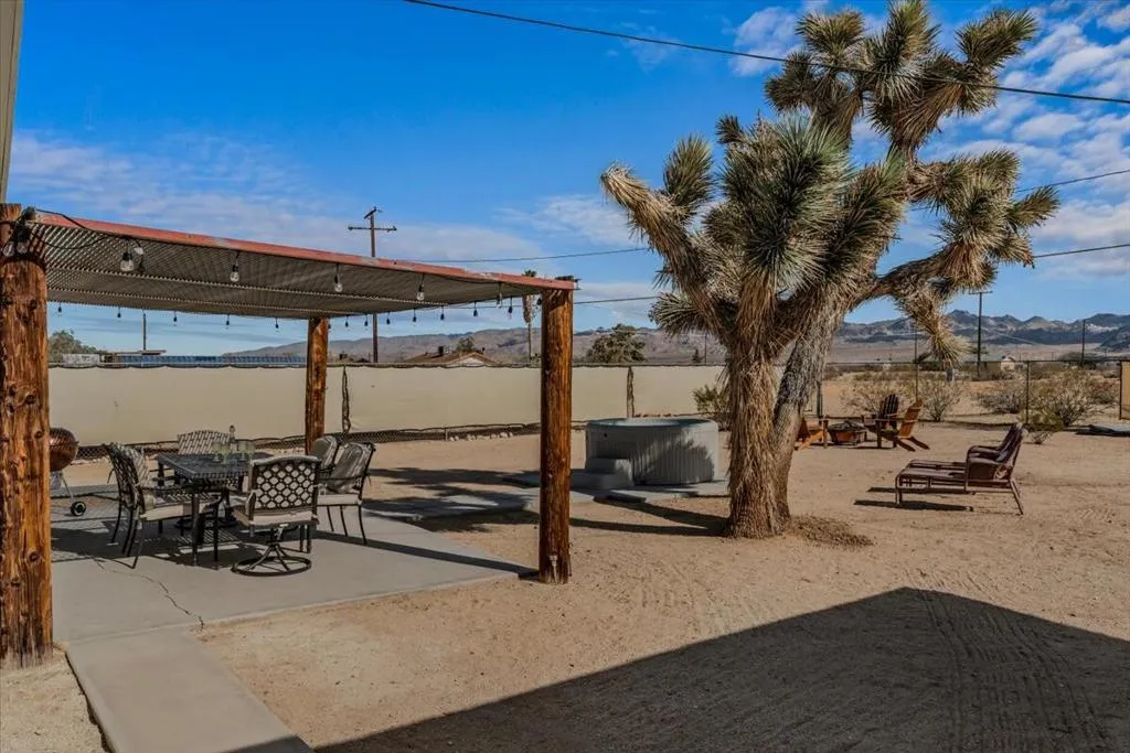 63555 Walpi Drive, Joshua Tree, California 92252 home-pic-23