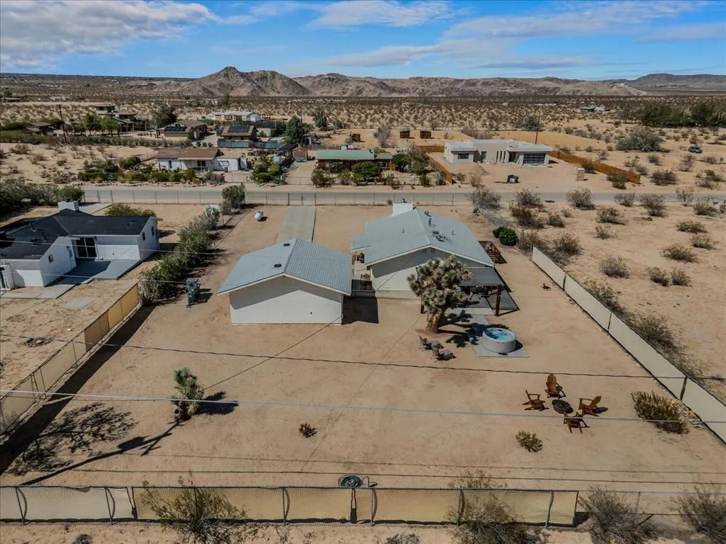 63555 Walpi Drive, Joshua Tree, California 92252 home-pic-28