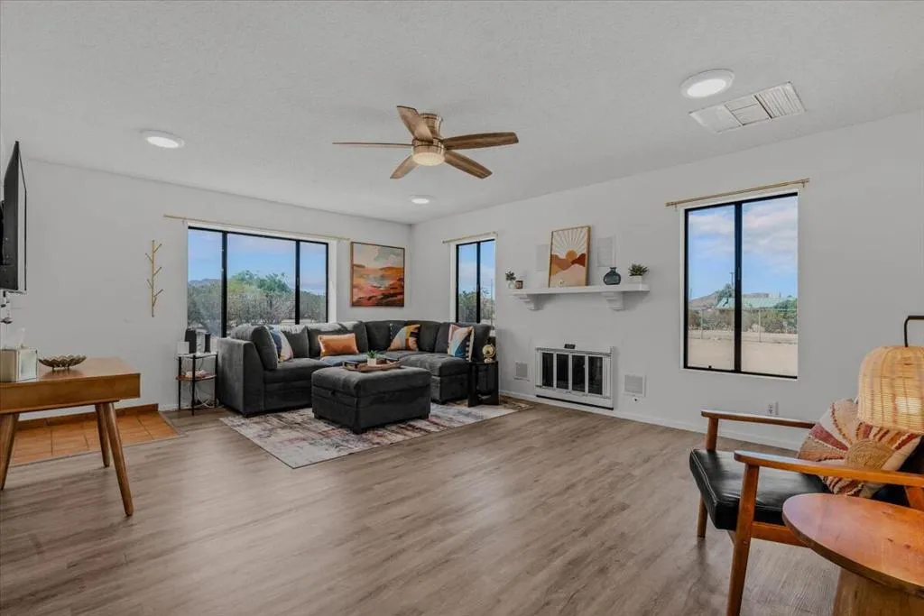 63555 Walpi Drive, Joshua Tree, California 92252 home-pic-5