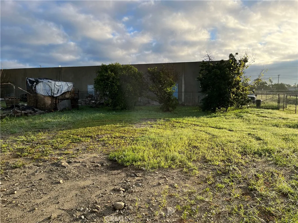 8793 S Sierra Place, Upland, California 91786 home-pic-19