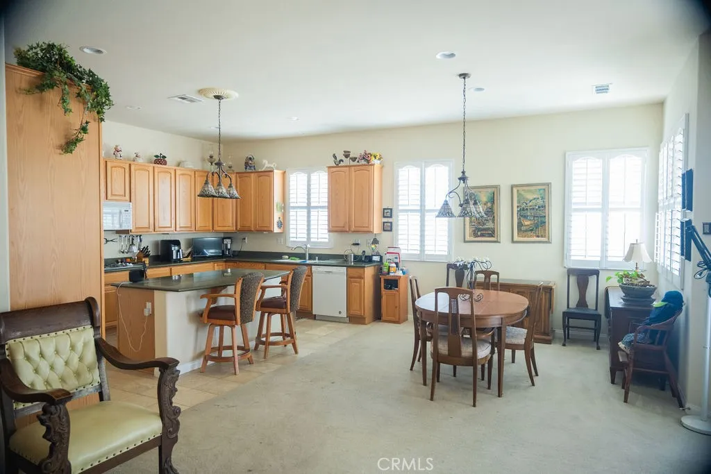 10939 Rockaway Glen Road, Apple Valley, California 92308 home-pic-12
