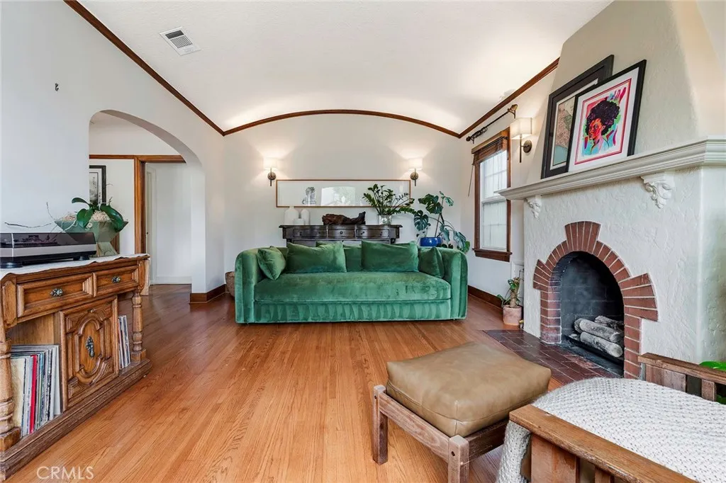 3755 Olive, Long Beach, California 90807 home-pic-5