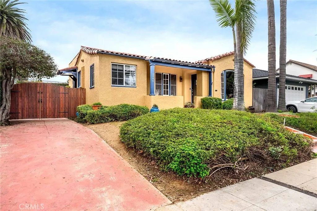 3755 Olive, Long Beach, California 90807 home-pic-2