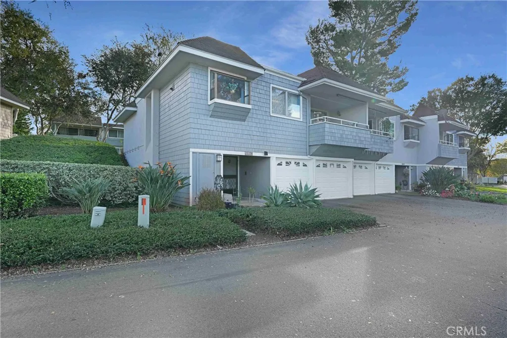 22256 Caminito Mescalero, Laguna Hills, California 92653 home-pic-5