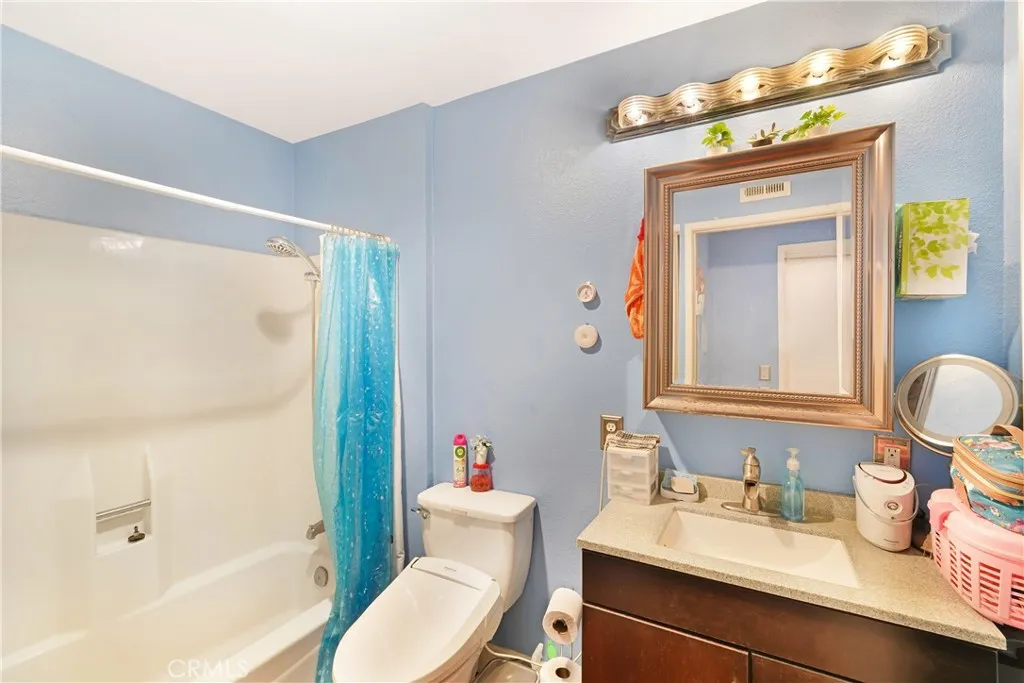 22256 Caminito Mescalero, Laguna Hills, California 92653 home-pic-22