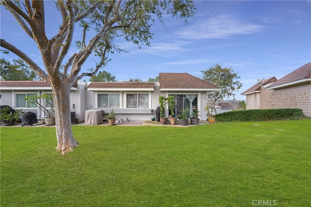 22256 Caminito Mescalero, Laguna Hills, California 92653 home-pic-3
