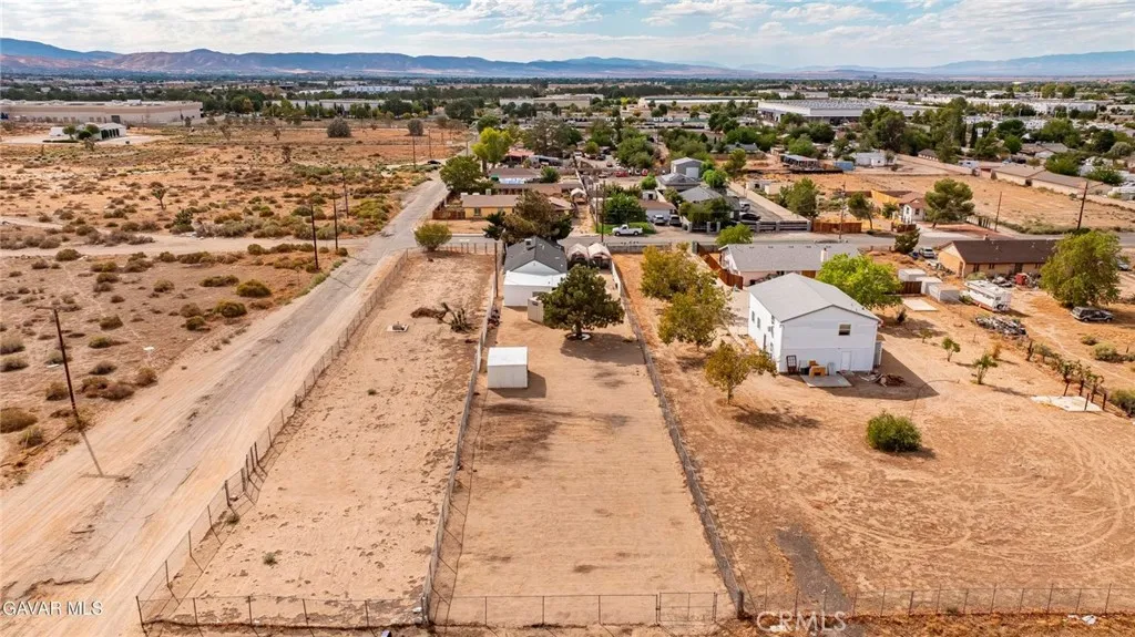43014 7th Street E, Lancaster, California 93535 home-pic-32