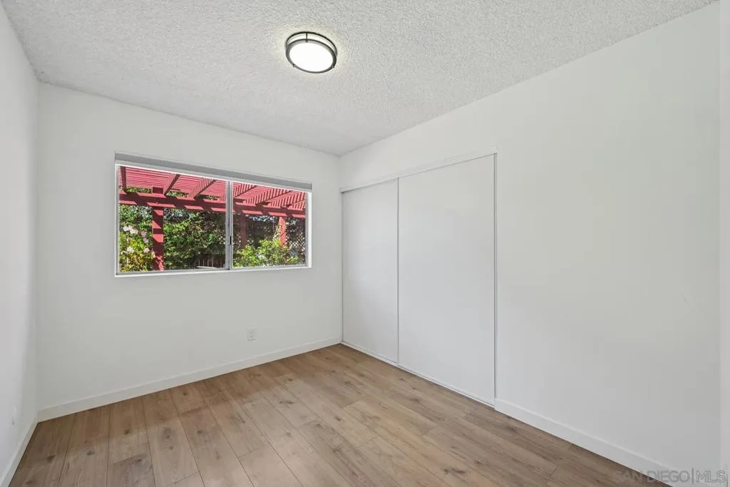 2050 Oak Hill Dr, Escondido, California 92027 home-pic-19