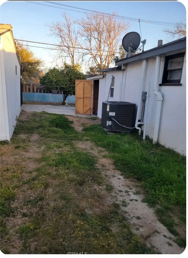 974 Sperry, Colton, California 92324 home-pic-9