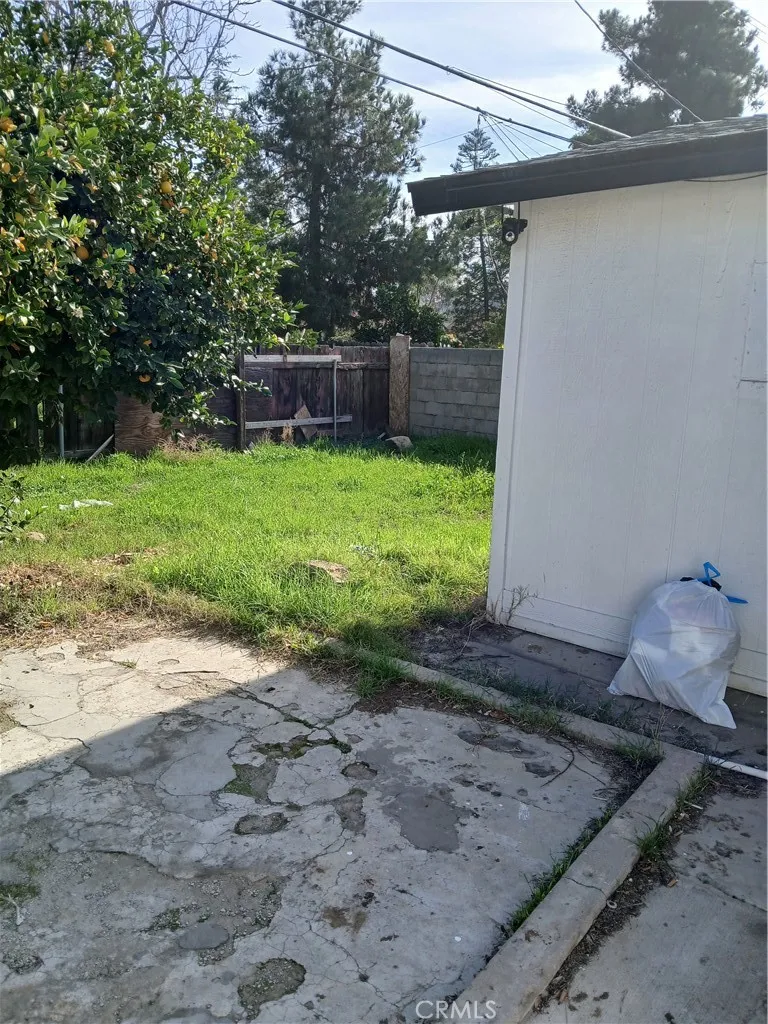 974 Sperry, Colton, California 92324 home-pic-16