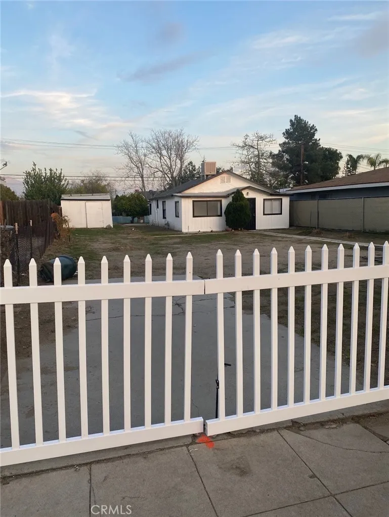 974 Sperry, Colton, California 92324 home-pic-1
