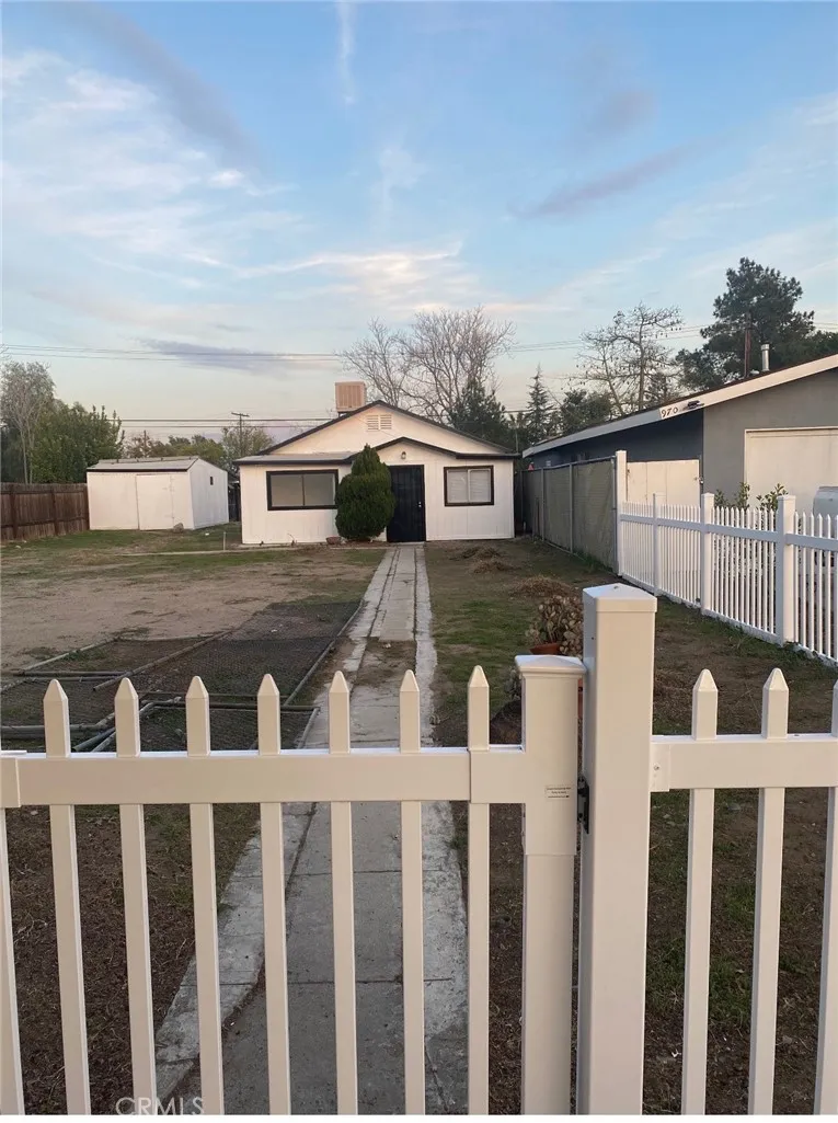 974 Sperry, Colton, California 92324 home-pic-2