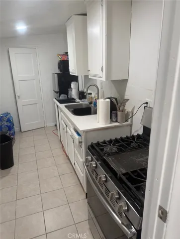 kitchen in front unit