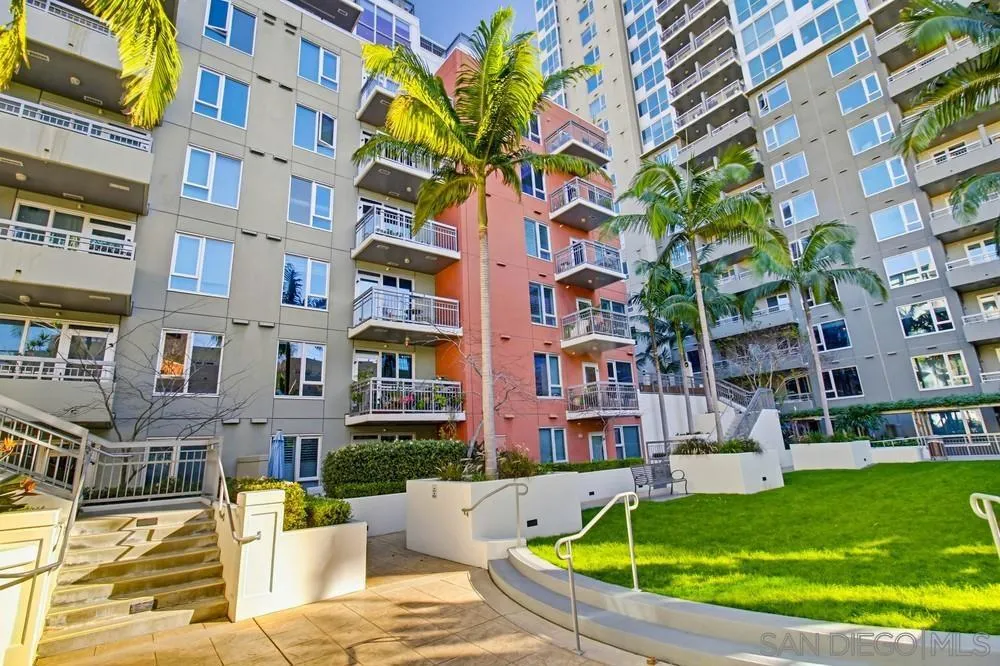 1580 Union Street 304, San Diego, California 92101 home-pic-20