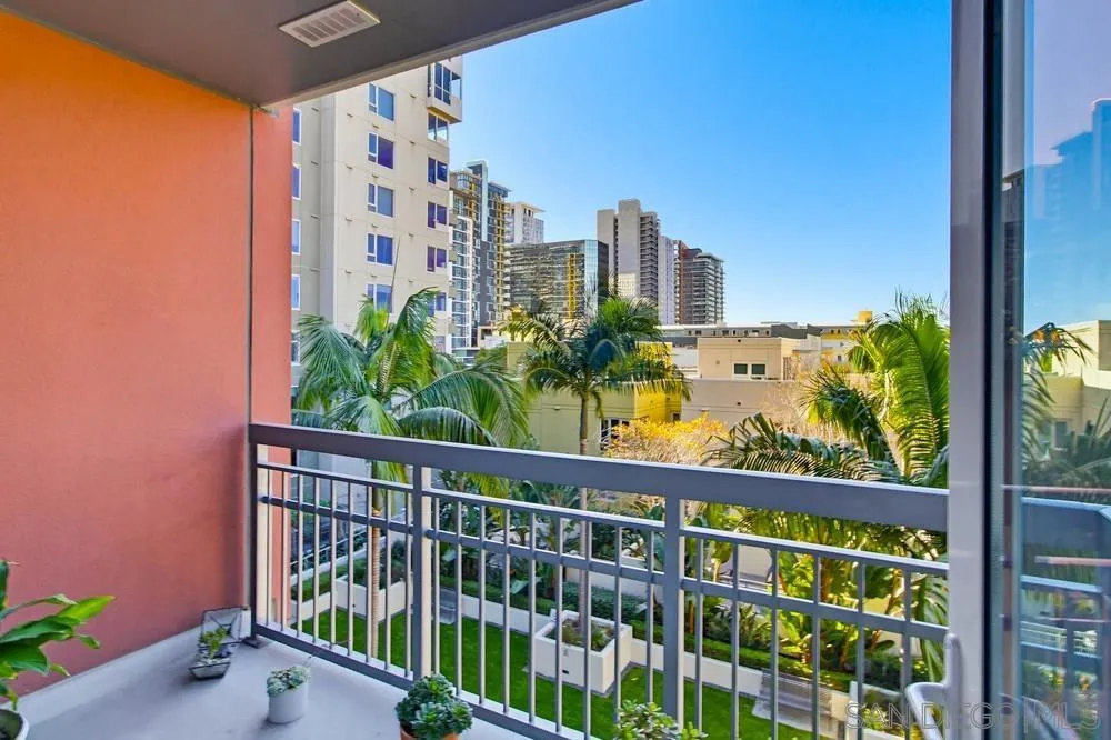 1580 Union Street 304, San Diego, California 92101 home-pic-11
